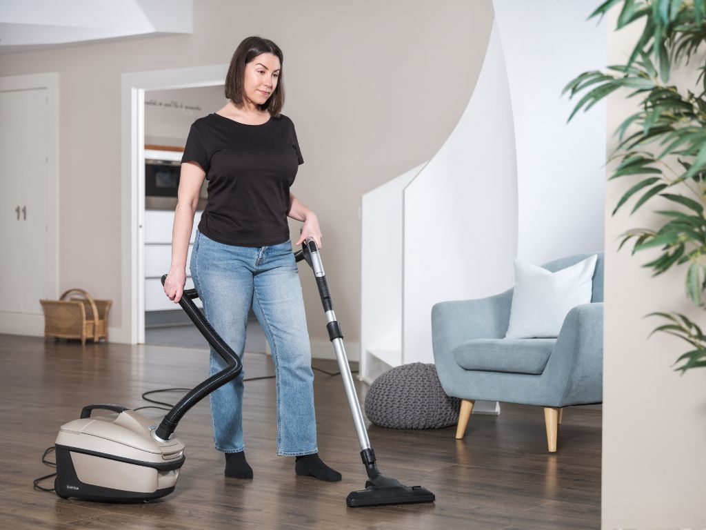 Elite Champagne Støvsuger, 650 W