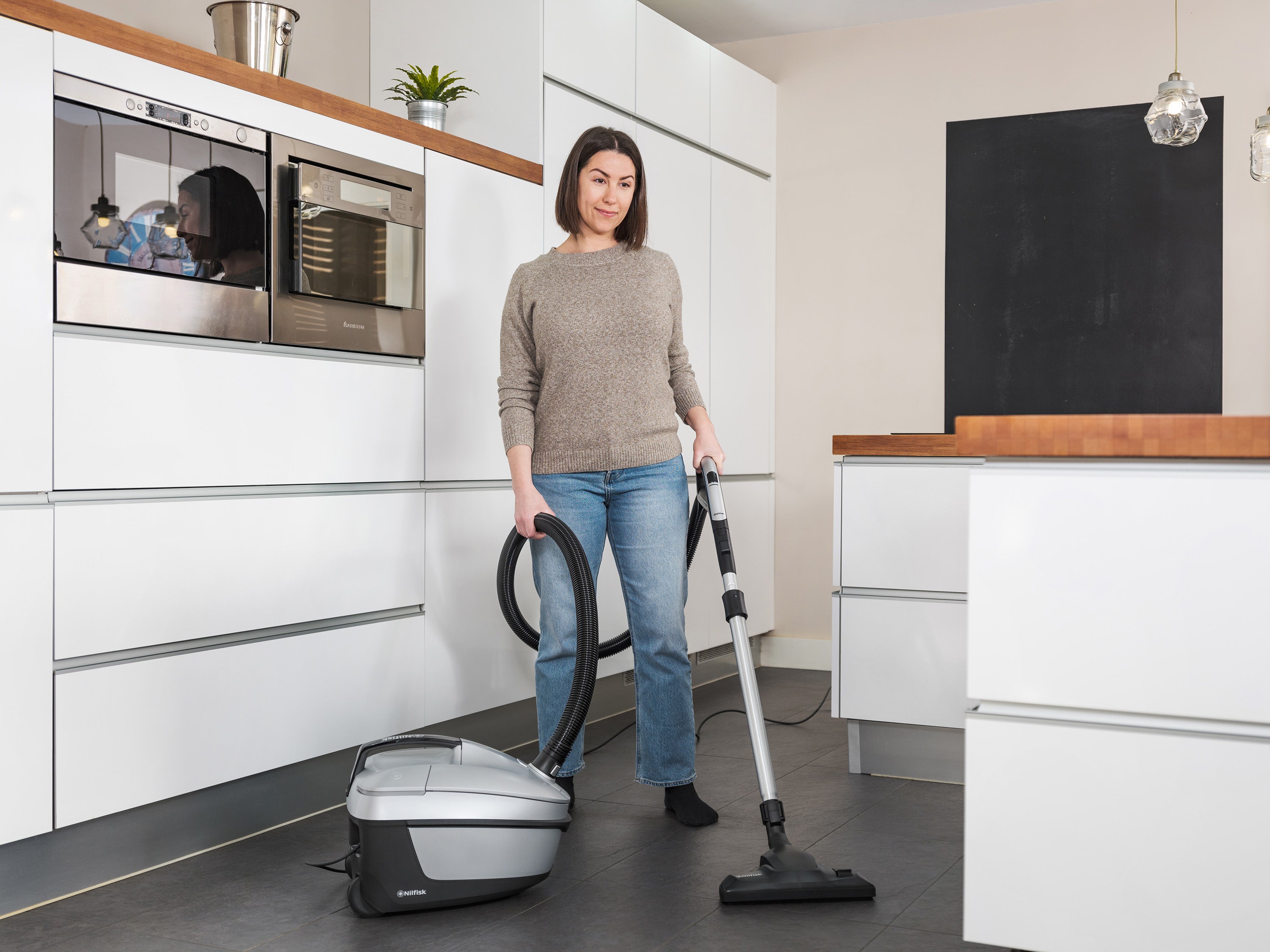 Elite Aspirador de pó Prata 650 W