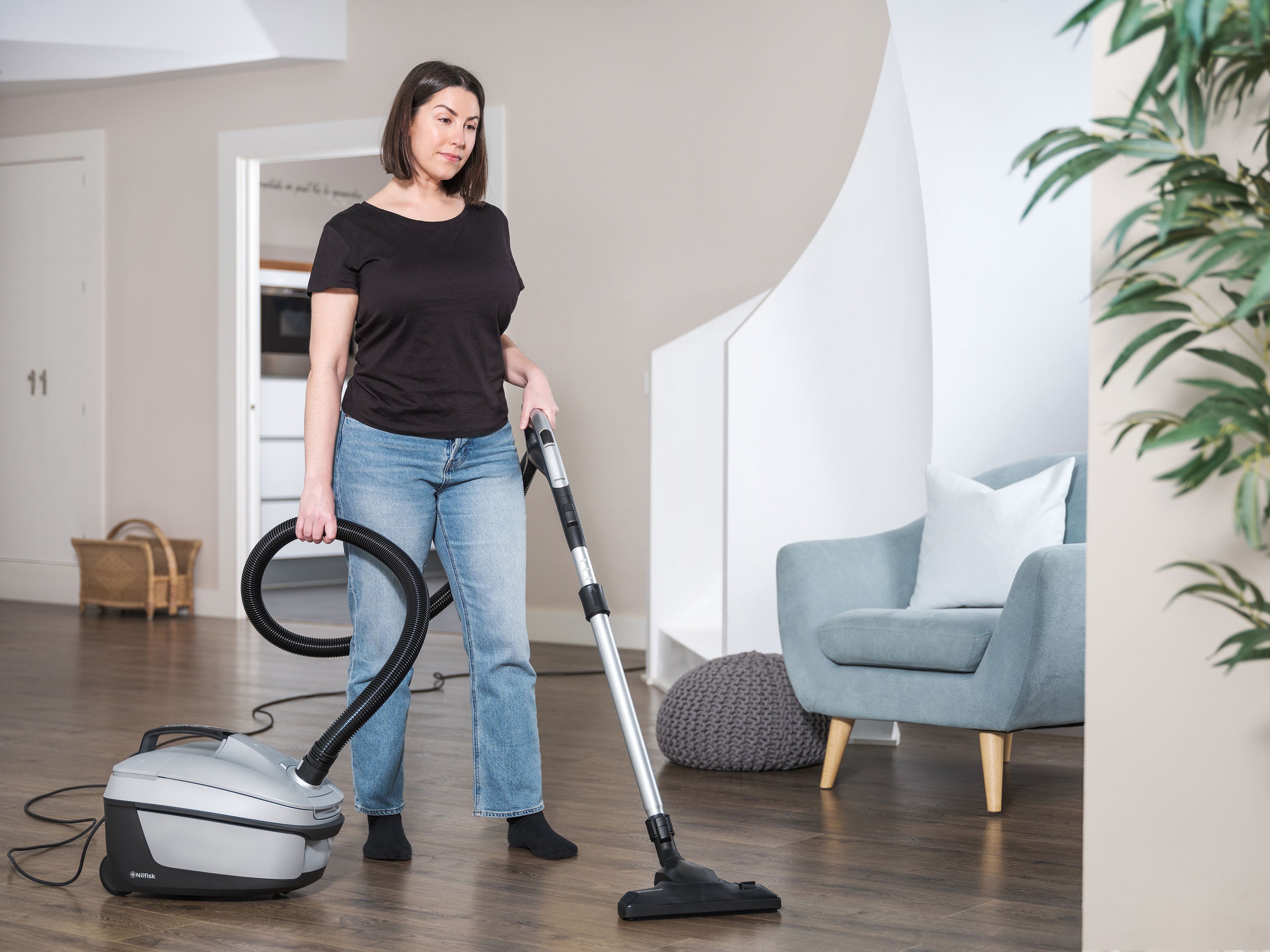 Elite Aspirador de pó Prata 650 W