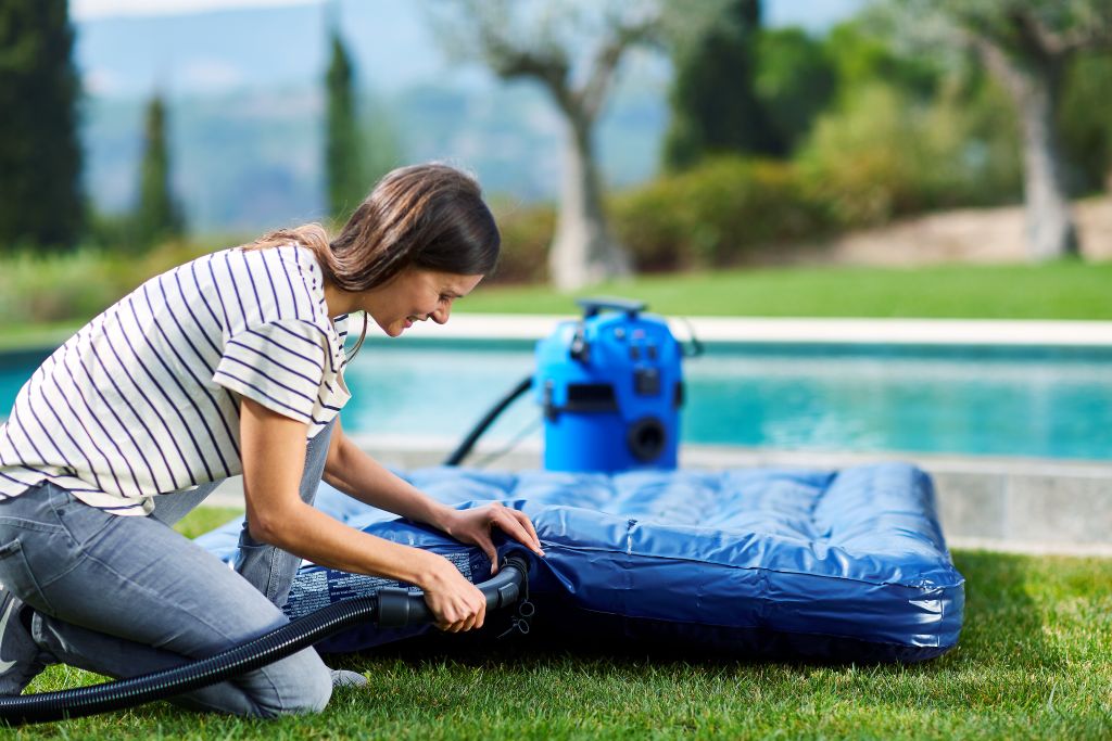 Multi II 30 T UK Wet & Dry vacuum cleaner
