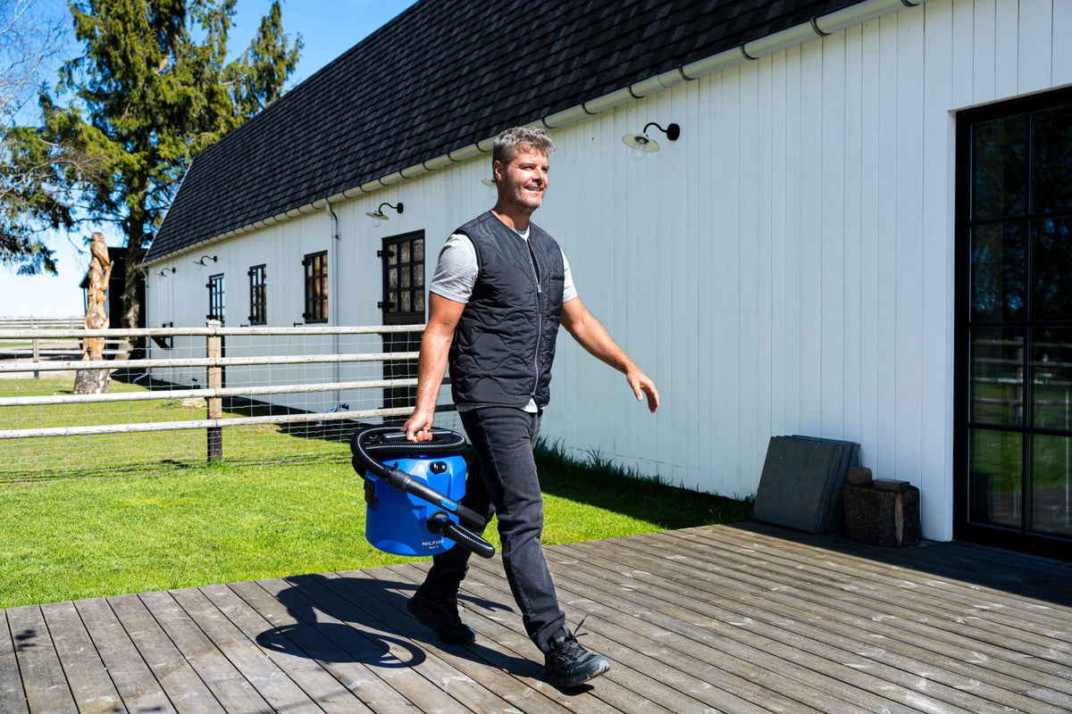 Nilfisk Multi I 8 - lightweight ergonomic handle