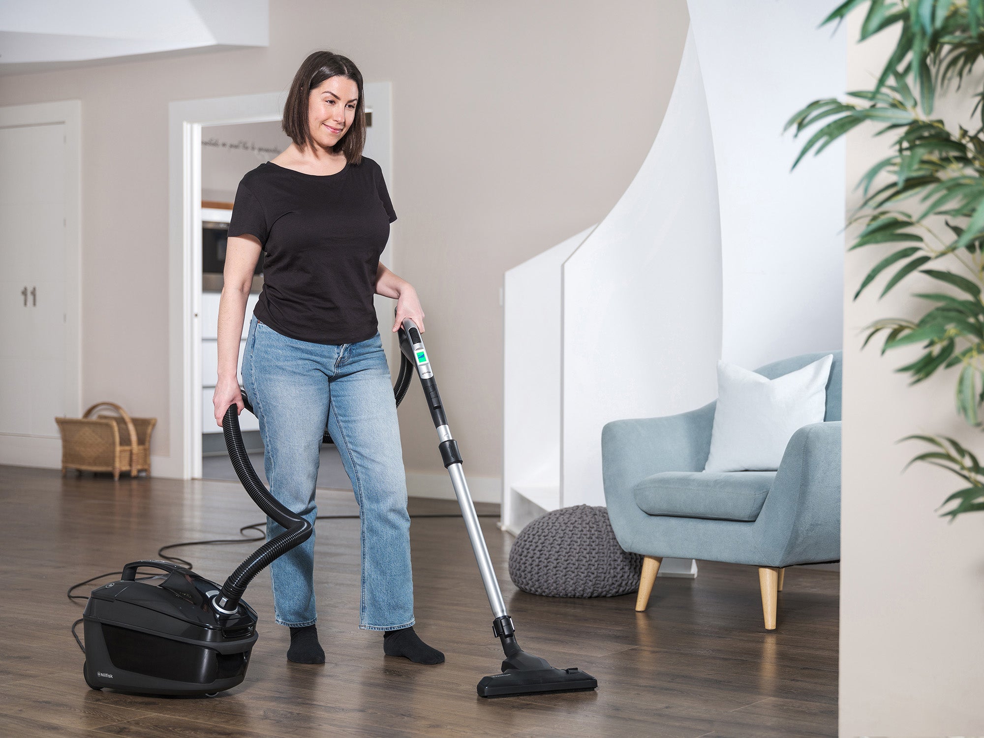 Elite Sort Støvsuger, 650 W