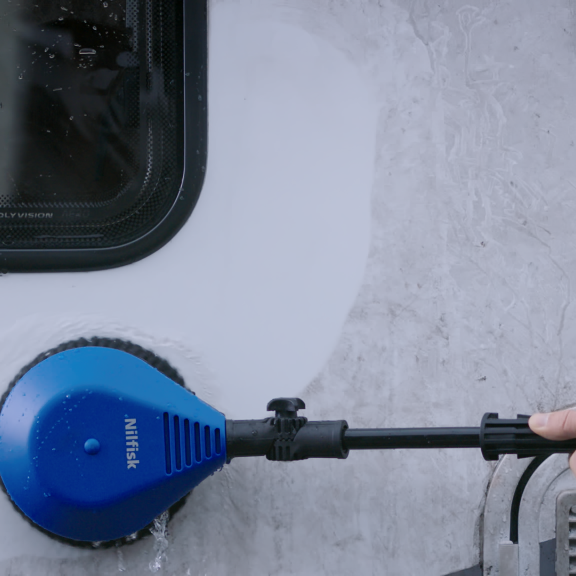 Brosse rotative orientable baïonnette pour nettoyeur haute pression