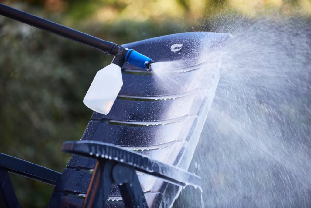 Detergente para rattan y plástico 2.5L / 1L